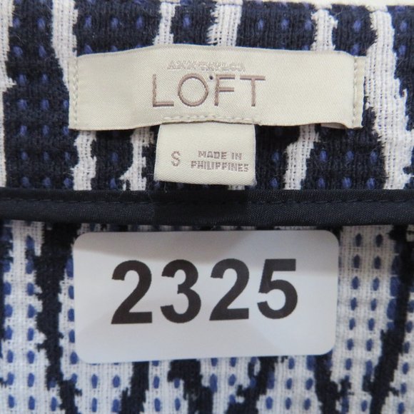 LOFT* Women's Half Side Zip Textured Navy Blue/White Tulip Skirt~ Size Small - Picture 3 of 8